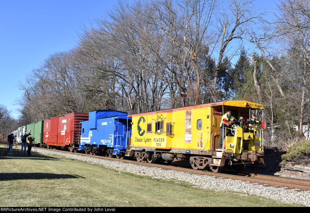 TFT train heading away from Lawlins Road